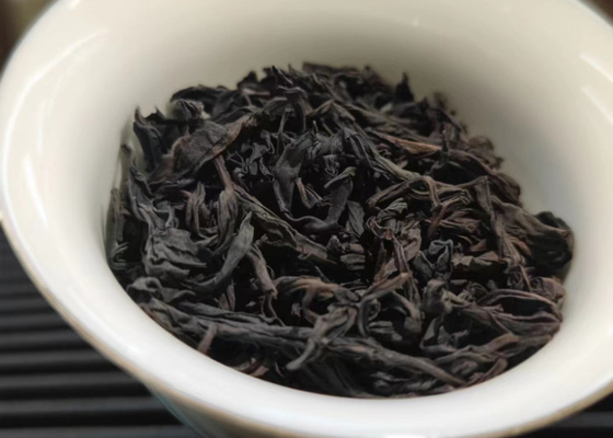 Herbata oolong, znana również jako herbata zielona i herbata półfermentowana