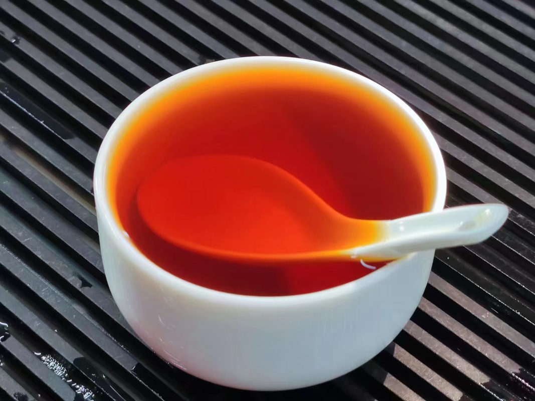 Shaan Xiaochong czarna herbata 80g puszki na prezenty herbata Wuyi shan Xiaochong Lianyun fabryka herbaty hurtowa